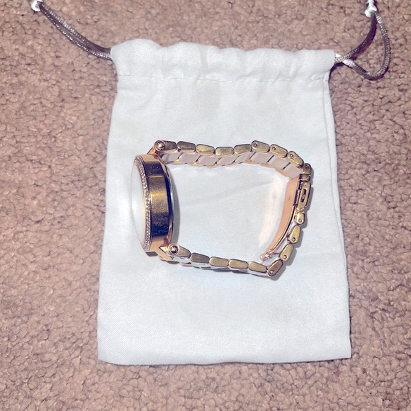 Michael Kors White/Gold Watch - Picture 5 of 10